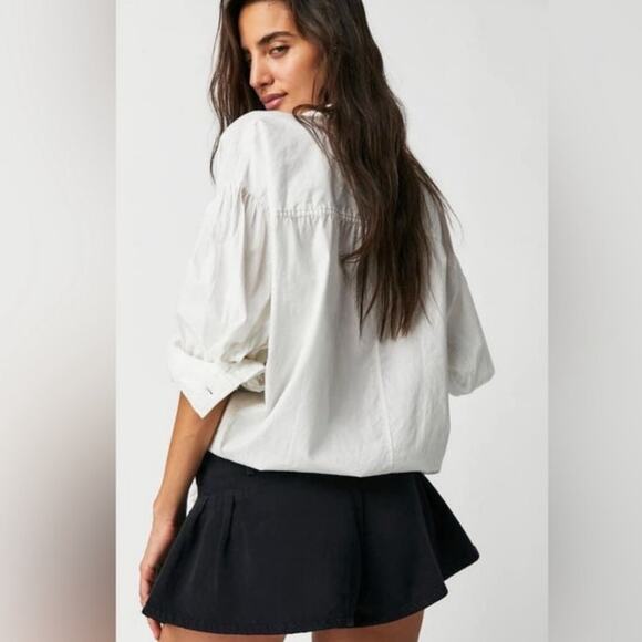 NWOT Free People We The Free Bluebell Low Rise Pleated Shorts - Picture 2 of 7